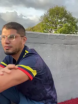 mirallesandbig online show from 10-20-25, 09:59