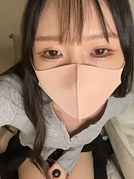 Snapshot of Onami_555 chatting on 11-05-25, 10:26 Onami 555 online show from 11-05-25, 10:26