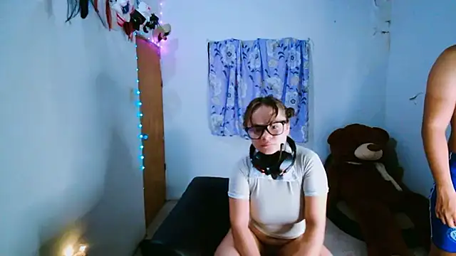 SweetRabbit29 online show from 03-26-26, 09:20