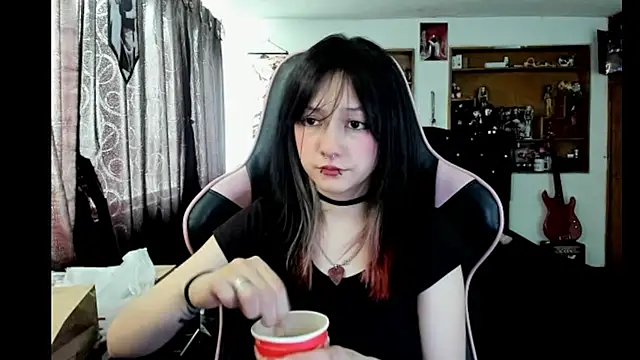 Maki Zein  online show from 01-14-26, 08:03