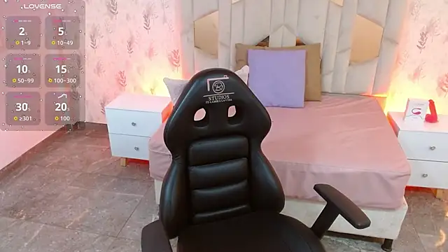 MARIANA TAY1 online show from 10-20-25, 03:07