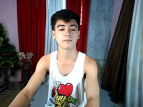 boy raphael online show from 10-15-25, 04:12