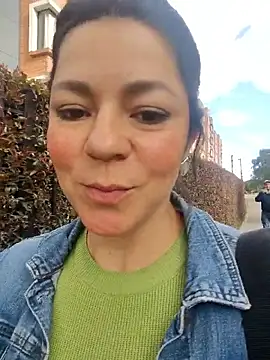 Snapshot of disneey2888 chatting on 12-13-25, 08:47 disneey2888 online show from 12-13-25, 08:47