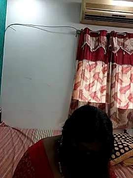 Snapshot of tamil-aunt chatting on 10-17-25, 05:32 tamil-aunt online show from 10-17-25, 05:32