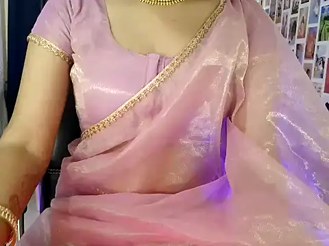 Snapshot of your_Tanu_02 chatting on 10-21-25, 05:57 your Tanu 02 online show from 10-21-25, 05:57