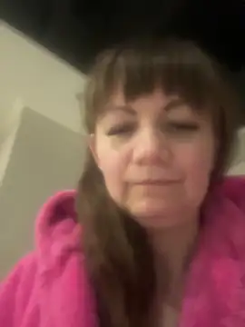 Snapshot of Butterfly8385 chatting on 12-18-25, 08:59 Butterfly8385 online show from 12-18-25, 08:59