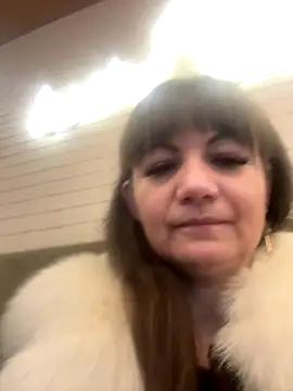 Snapshot of Butterfly8385 chatting on 12-20-25, 08:21 Butterfly8385 online show from 12-20-25, 08:21