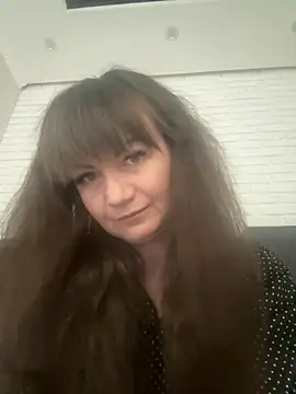 Snapshot of Butterfly8385 chatting on 05-05-26, 03:47 Butterfly8385 online show from 05-05-26, 03:47