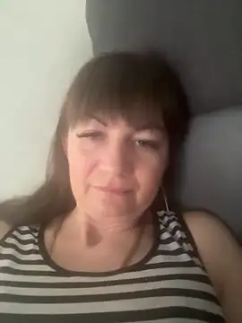 Snapshot of Butterfly8385 chatting on 05-07-26, 11:26 Butterfly8385 online show from 05-07-26, 11:26