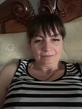 Snapshot of Butterfly8385 chatting on 05-11-26, 03:40 Butterfly8385 online show from 05-11-26, 03:40