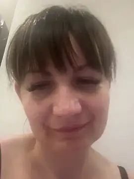 Snapshot of Butterfly8385 chatting on 05-24-26, 10:26 Butterfly8385 online show from 05-24-26, 10:26