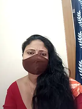 Snapshot of Janhavii chatting on 10-22-25, 06:18 Janhavii online show from 10-22-25, 06:18