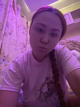 LolaMint  online show from 12-16-25, 08:03