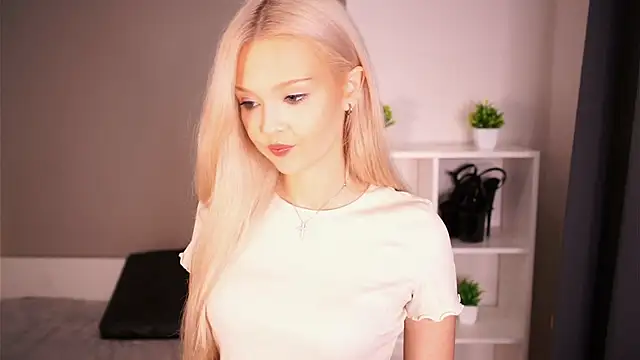 KaryTasch online show from 10-21-25, 07:47