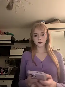 Snapshot of OpheliaMills chatting on 10-12-25, 10:36 OpheliaMills online show from 10-12-25, 10:36