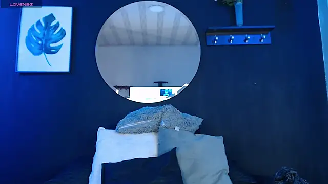 Snapshot of TamaraaRoss_ chatting on 11-19-25, 06:52 TamaraaRoss online show from 11-19-25, 06:52