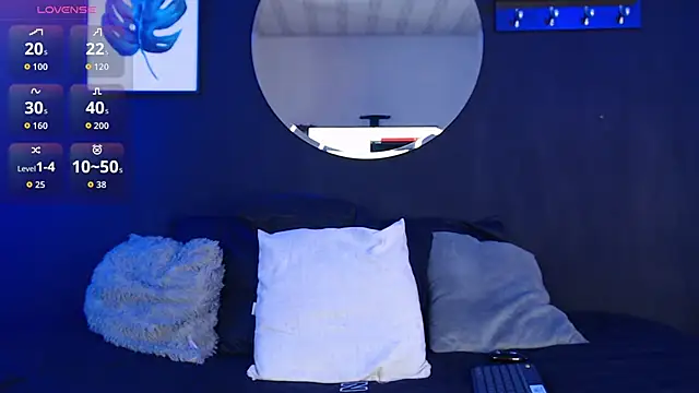 Snapshot of TamaraaRoss_ chatting on 11-21-25, 07:01 TamaraaRoss online show from 11-21-25, 07:01