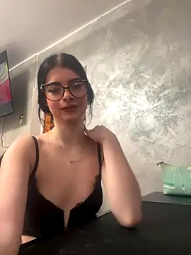 MissHerra2 online show from 12-05-25, 08:23