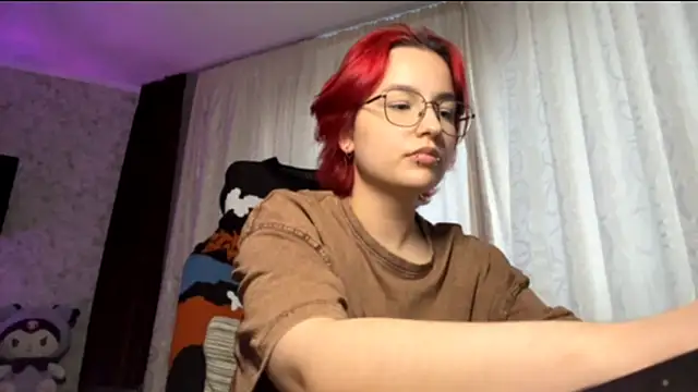 Snapshot of TheaBertch chatting on 10-12-25, 02:16 TheaBertch online show from 10-12-25, 02:16