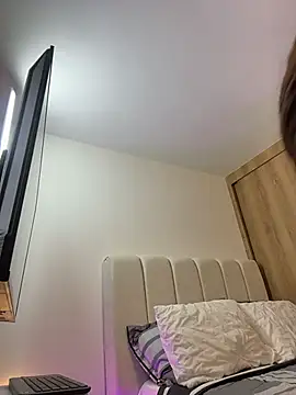 Snapshot of santi_Rush chatting on 10-15-25, 10:10 santi Rush online show from 10-15-25, 10:10