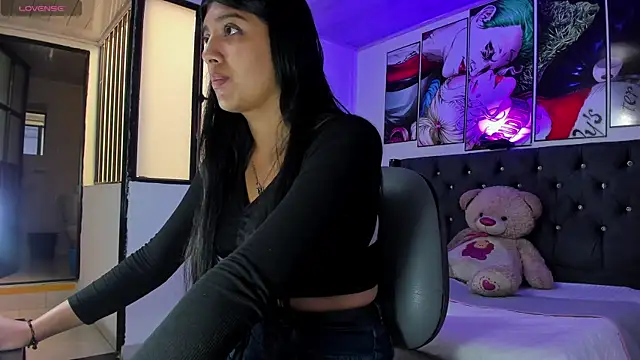 Briseida-White online show from 12-16-25, 02:00