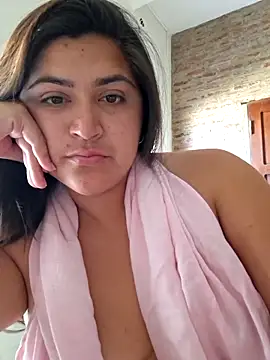 morenalatinaa online show from 02-15-26, 01:09