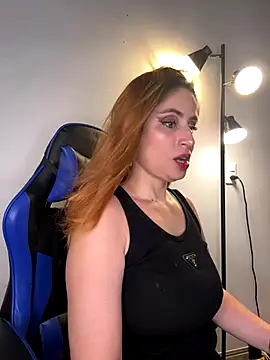 Snapshot of Adeline_1 chatting on 10-19-25, 09:37 Adeline 1 online show from 10-19-25, 09:37