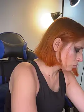 Snapshot of Adeline_1 chatting on 11-01-25, 09:17 Adeline 1 online show from 11-01-25, 09:17