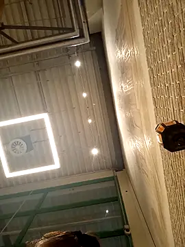 Snapshot of Ambika_beauty chatting on 12-17-25, 03:51 Ambika beauty online show from 12-17-25, 03:51