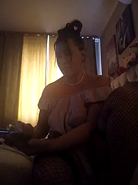 Snapshot of Ambika_beauty chatting on 12-20-25, 09:49 Ambika beauty online show from 12-20-25, 09:49