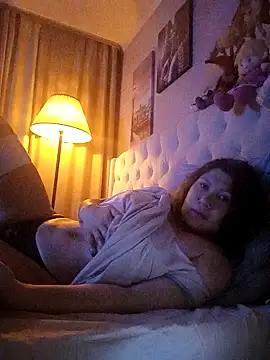 Snapshot of Ambika_beauty chatting on 01-18-26, 02:10 Ambika beauty online show from 01-18-26, 02:10