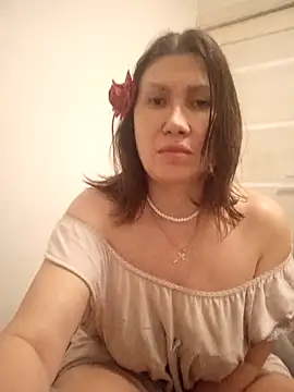 Snapshot of Ambika_beauty chatting on 03-13-26, 11:55 Ambika beauty online show from 03-13-26, 11:55