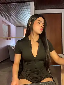 Snapshot of LunaMoore_Pink chatting on 11-19-25, 12:49 LunaMoore Pink online show from 11-19-25, 12:49