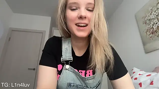 AIicaparkerc online show from 02-08-26, 10:18