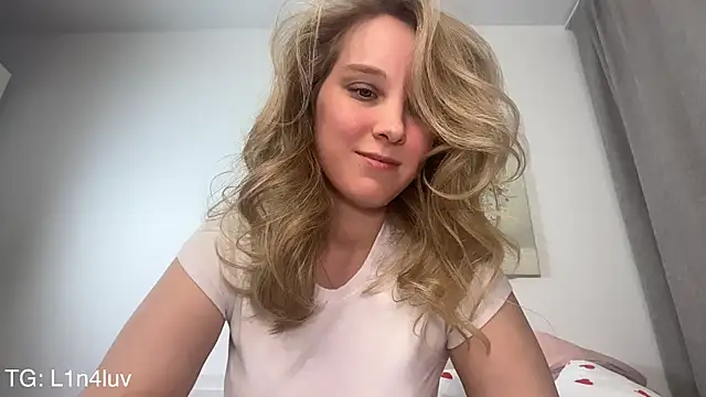 AIicaparkerc online show from 03-24-26, 05:18