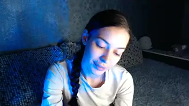 Daphne Darkthorn online show from 11-14-25, 02:27