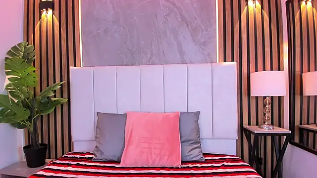 Sassha ferrer online show from 02-13-26, 11:17