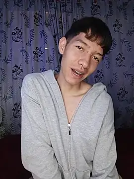 Snapshot of heyy_noah11 chatting on 11-22-25, 11:26 heyy noah11 online show from 11-22-25, 11:26