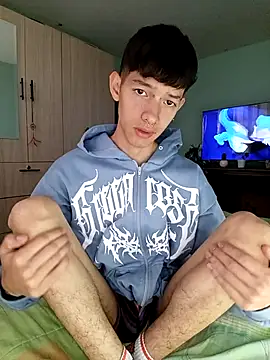 Snapshot of heyy_noah11 chatting on 12-04-25, 08:50 heyy noah11 online show from 12-04-25, 08:50