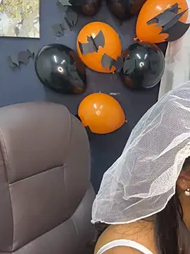 Snapshot of _Isabella_1 chatting on 11-01-25, 02:35 Isabella 1 online show from 11-01-25, 02:35