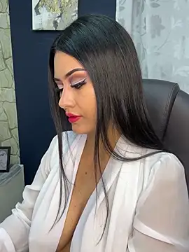 Snapshot of _Isabella_1 chatting on 11-04-25, 02:32 Isabella 1 online show from 11-04-25, 02:32