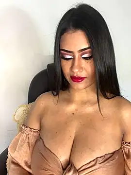 Snapshot of _Isabella_1 chatting on 12-04-25, 02:32 Isabella 1 online show from 12-04-25, 02:32