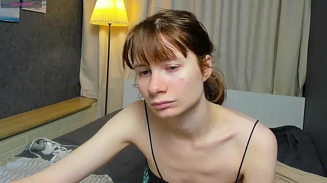 EvelynJin  online show from 10-21-25, 03:24