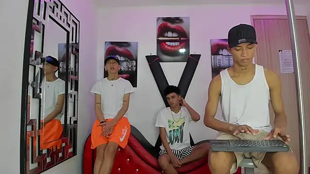 EMPIRE BOYS1 online show from 11-18-25, 07:29