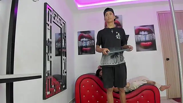 EMPIRE BOYS1 online show from 11-28-25, 07:16