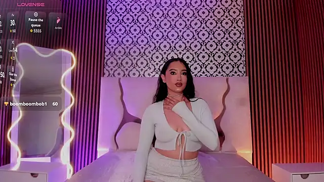 BEELLA TAY1 online show from 11-20-25, 04:45