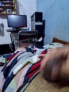 latinooso online show from 11-18-25, 07:46