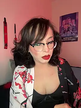 Snapshot of MiniMonroe chatting on 12-02-25, 06:52 MiniMonroe online show from 12-02-25, 06:52