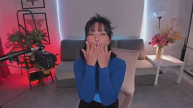 Erika Kim online show from 11-22-25, 05:50