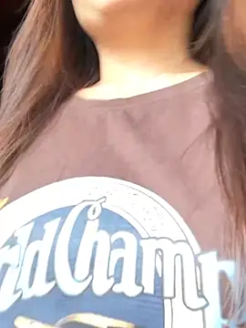 Snapshot of Maymay__ chatting on 11-15-25, 06:55 Maymay online show from 11-15-25, 06:55